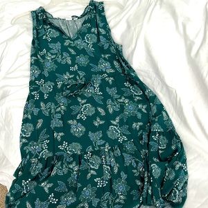 Gap sleeveless dress with drawstring waist. Size M